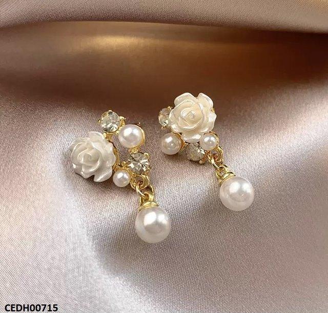 CEDH00715 SYB Flower Pearl Drop Earrings - CEDH