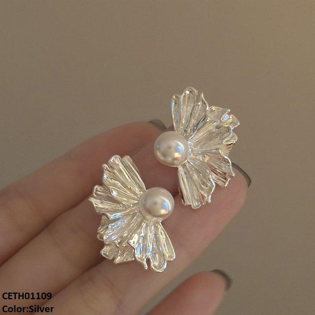 CETH01109 LSH Half Flower Pearl Tops Pair - CETH