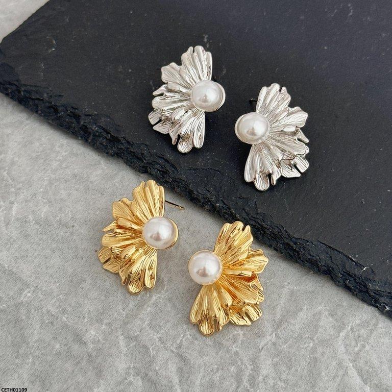 CETH01109 LSH Half Flower Pearl Tops Pair - CETH