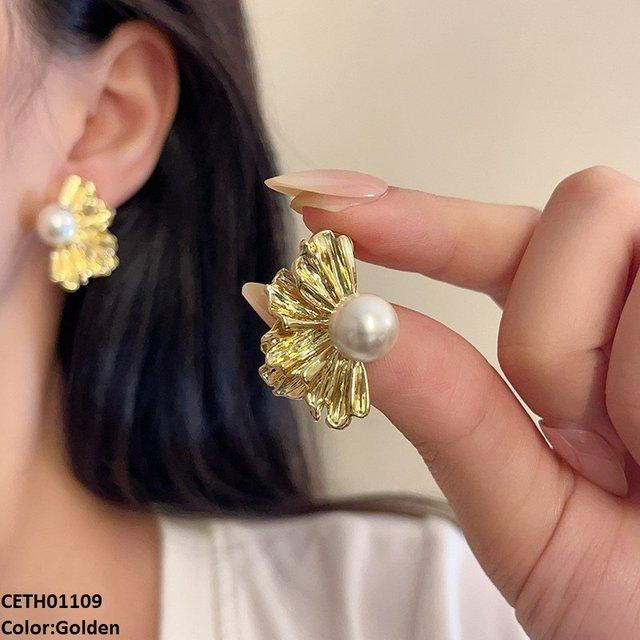 CETH01109 LSH Half Flower Pearl Tops Pair - CETH