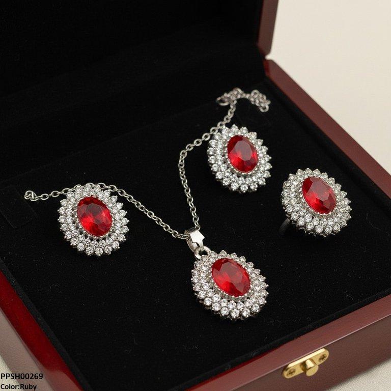 Oval Stone Pendant Set